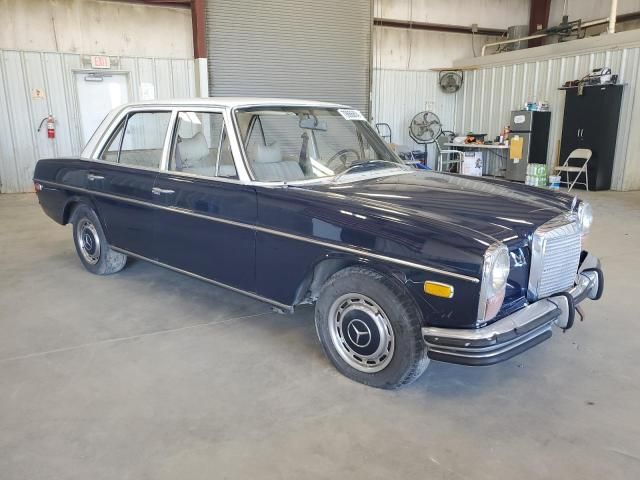 1972 Mercedes-Benz 250