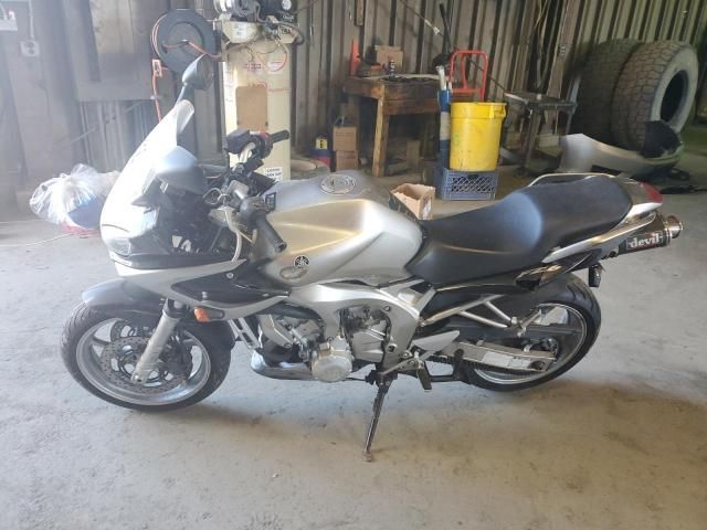 2004 Yamaha FZ6 S