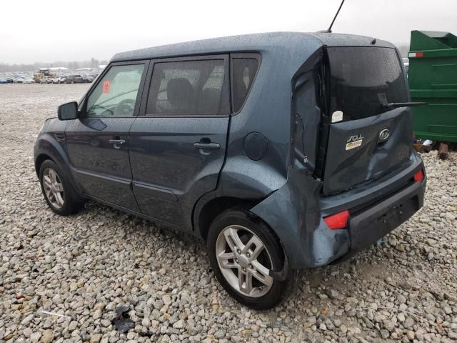 2011 KIA Soul +