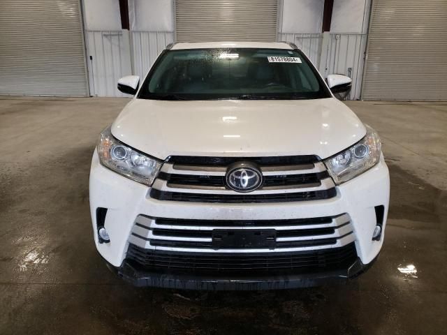 2019 Toyota Highlander SE