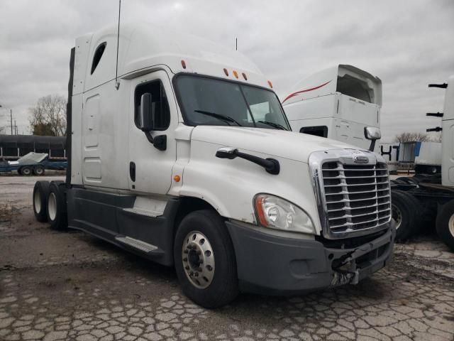 2013 Freightliner Cascadia 125