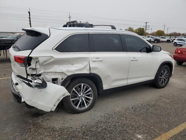 2019 Toyota Highlander SE