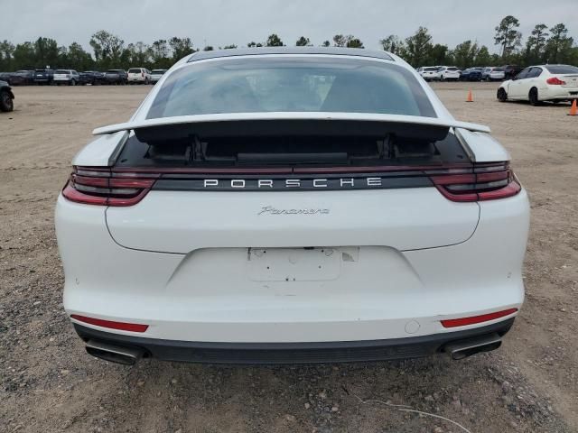 2018 Porsche Panamera 4