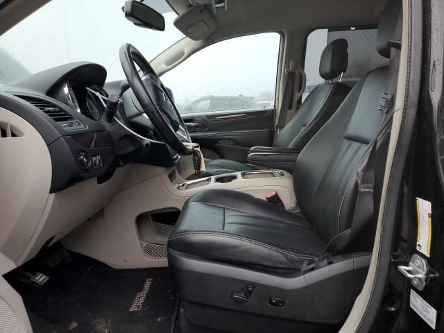 2016 Dodge Grand Caravan Crew