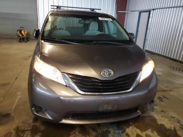 2013 Toyota Sienna LE