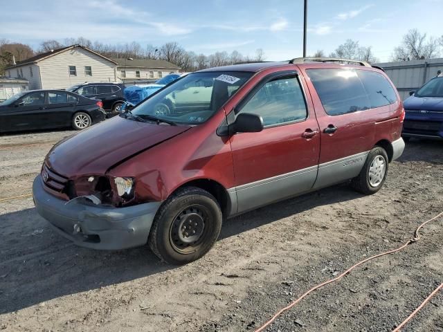 2002 Toyota Sienna LE