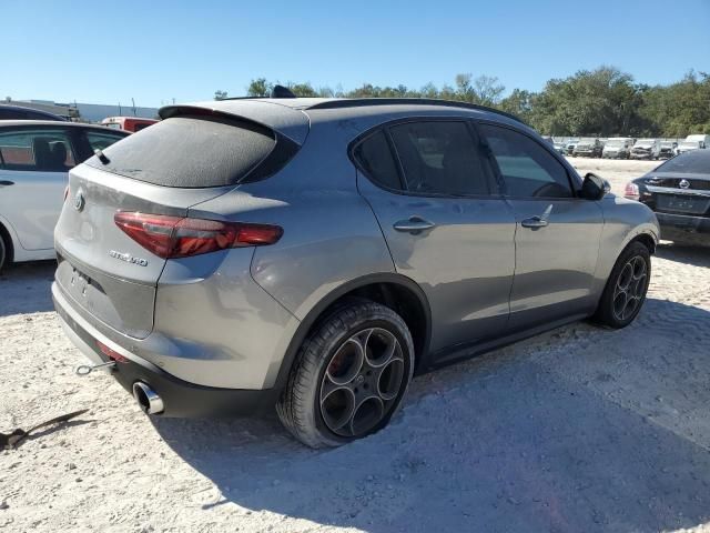 2018 Alfa Romeo Stelvio Sport