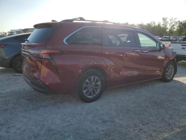 2021 Toyota Sienna XLE