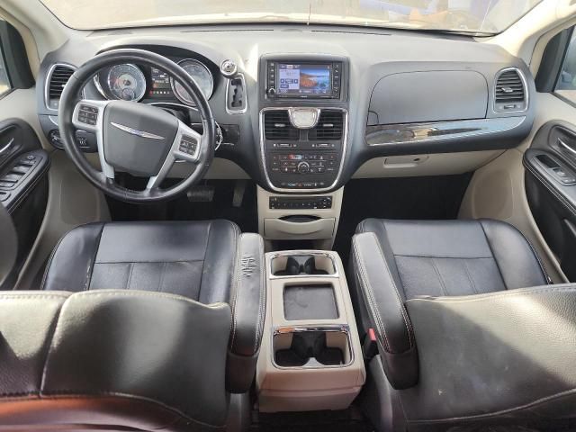 2012 Chrysler Town & Country Touring L