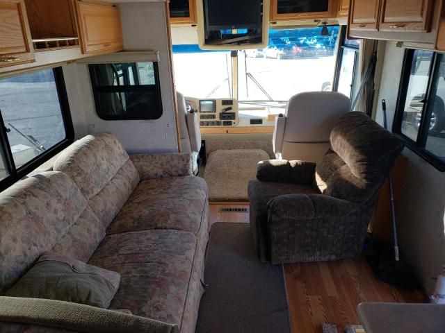 2002 Winnebago 2002 Workhorse Custom Chassis Motorhome Chassis W2