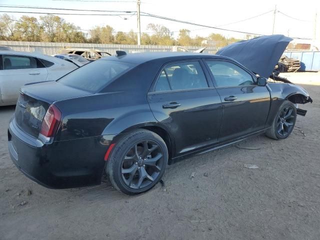 2022 Chrysler 300 Touring L