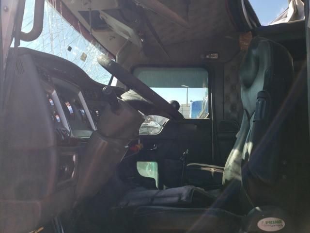 2007 Kenworth Construction T600