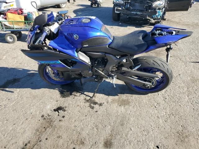 2024 Yamaha YZFR7