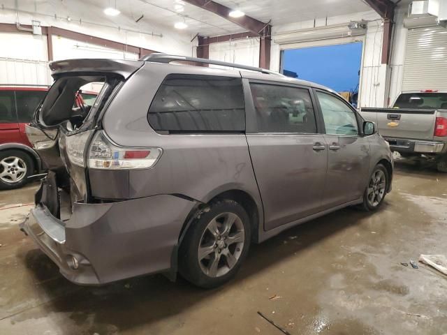 2011 Toyota Sienna Sport