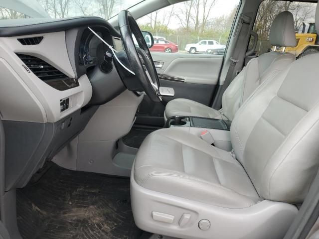 2019 Toyota Sienna XLE