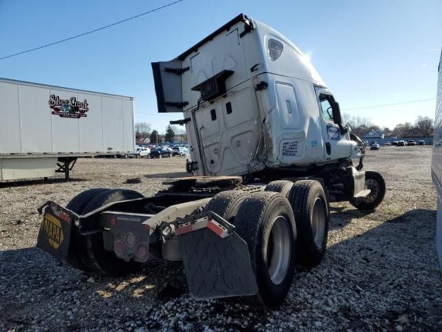 2016 Freightliner Cascadia 125