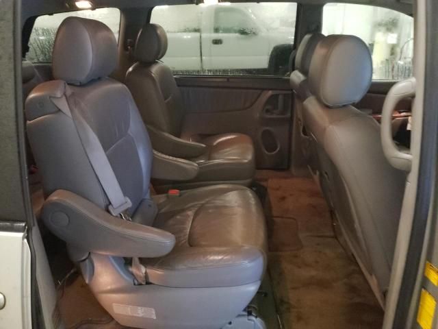 2008 Toyota Sienna XLE