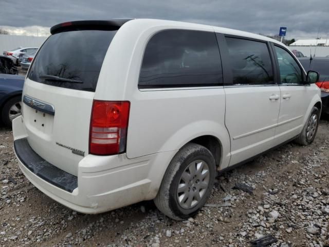 2010 Chrysler Town & Country LX