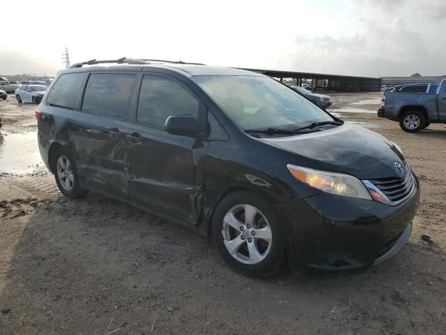 2017 Toyota Sienna LE