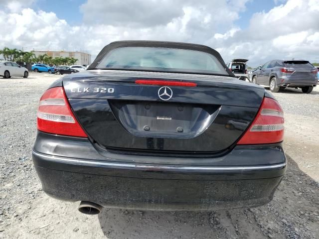 2005 Mercedes-Benz CLK 320