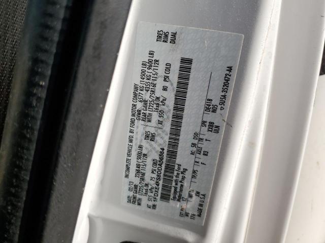 2013 Ford Econoline E450 Super Duty Cutaway Van