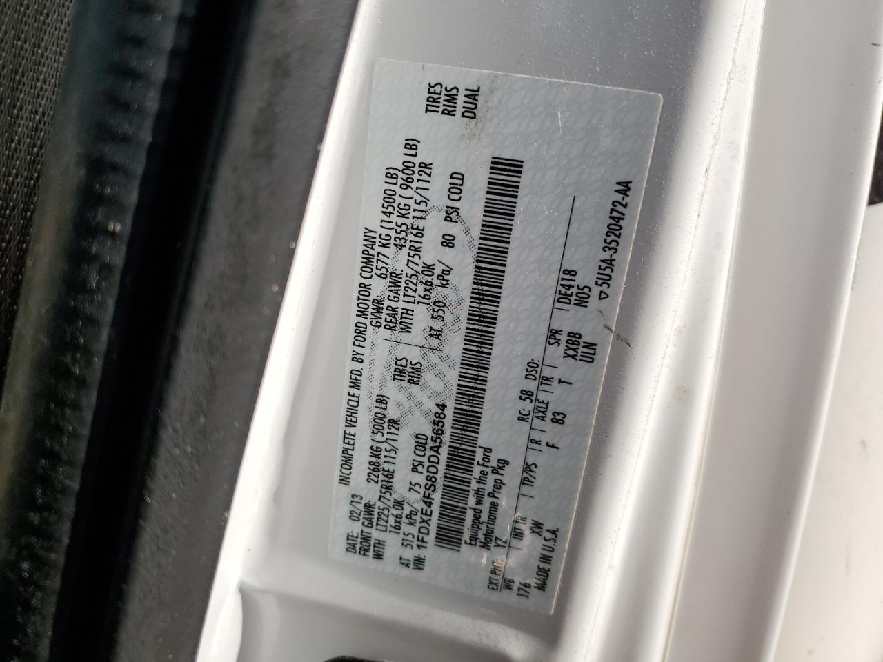 2013 Ford Econoline E450 Super Duty Cutaway Van
