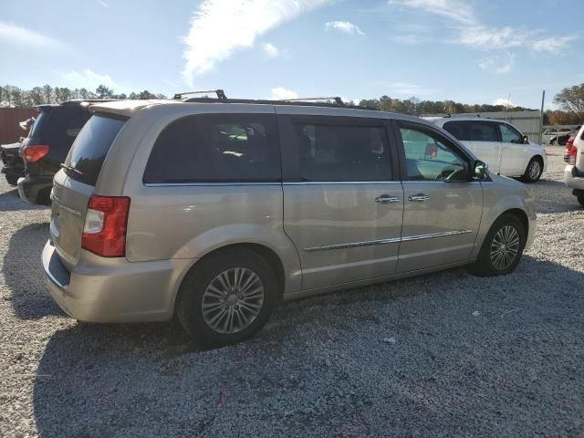 2014 Chrysler Town & Country Touring L