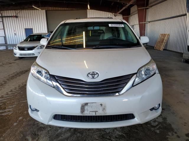 2017 Toyota Sienna XLE