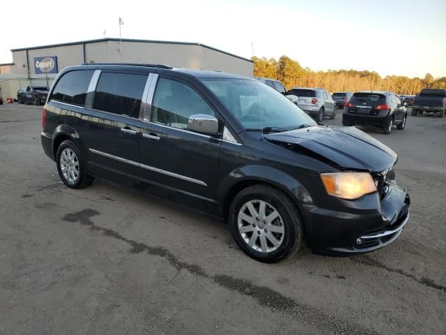 2012 Chrysler Town & Country Touring