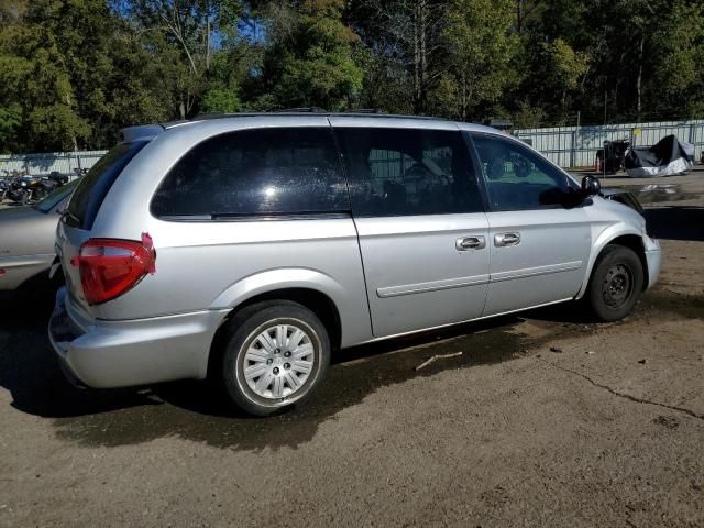 2006 Chrysler Town & Country LX