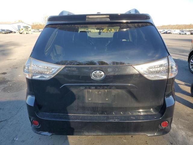 2011 Toyota Sienna Sport