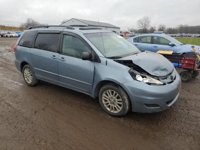 2010 Toyota Sienna LE