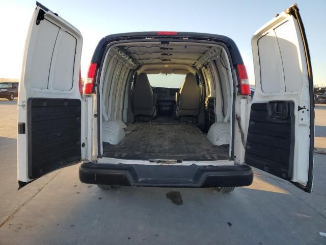 2016 Chevrolet Express G2500