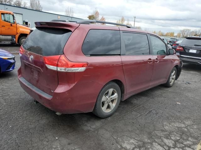 2013 Toyota Sienna LE