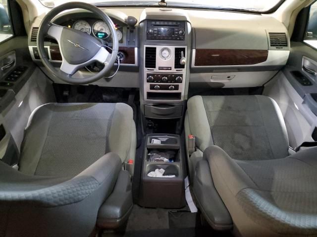 2010 Chrysler Town & Country Touring