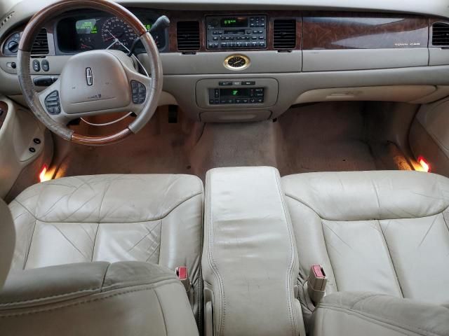 2002 Lincoln Town Car Cartier