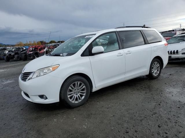 2013 Toyota Sienna XLE