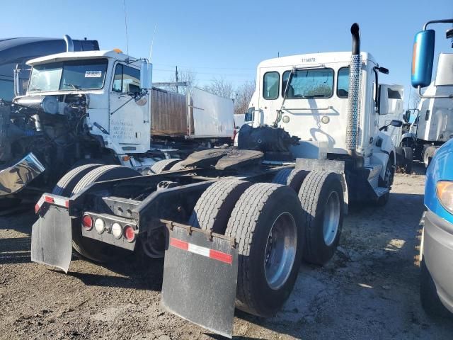 2015 Kenworth Construction T680