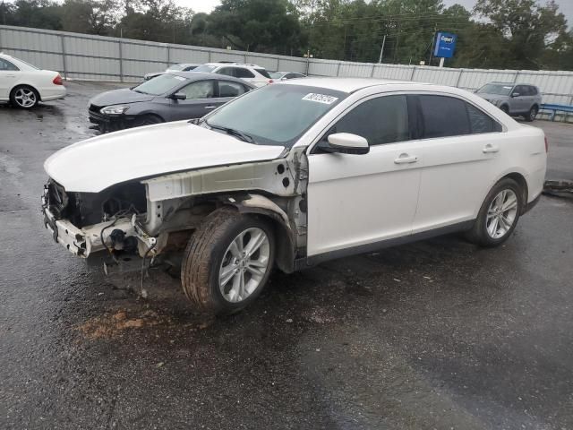 2017 Ford Taurus SEL