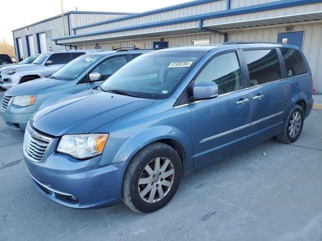 2011 Chrysler Town & Country Touring L