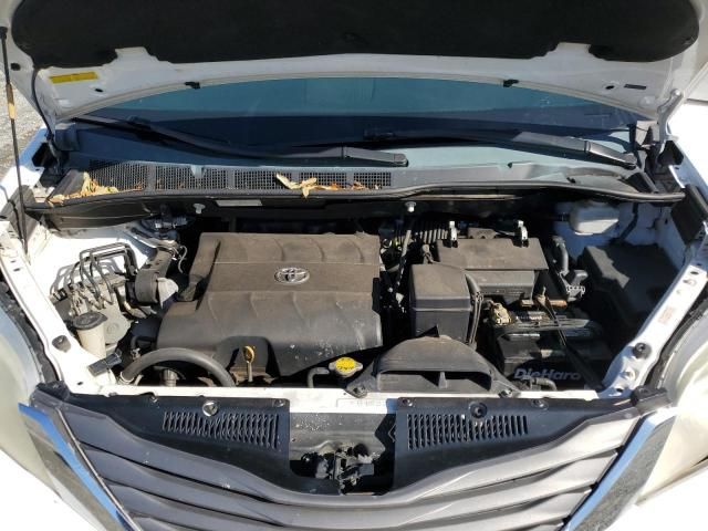 2011 Toyota Sienna XLE