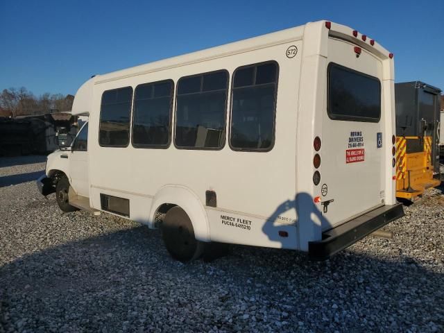 2021 Ford Econoline E350 Super Duty Cutaway Van