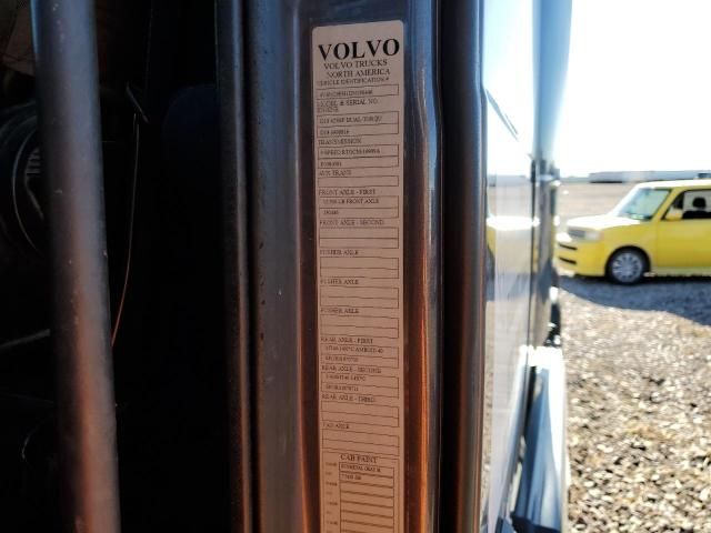 2013 Volvo VN VNL