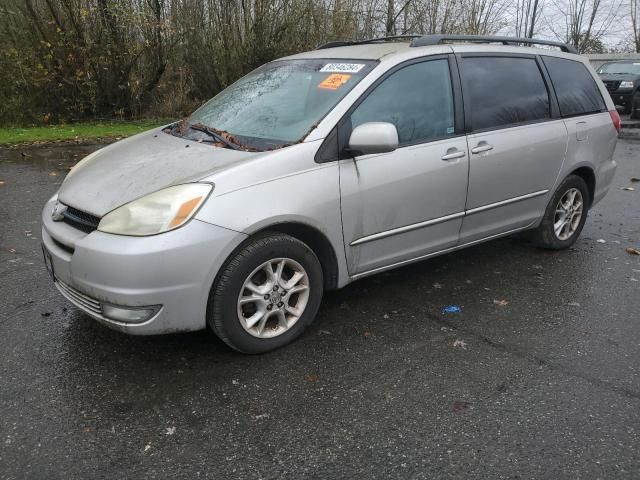 2004 Toyota Sienna XLE