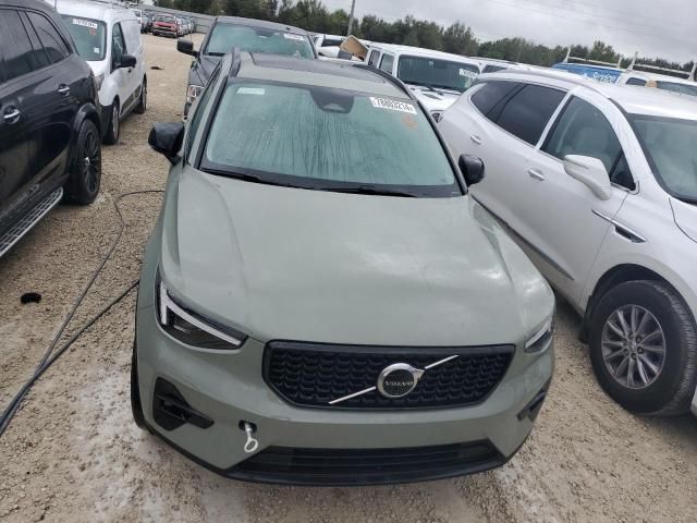 2025 Volvo XC40 Plus