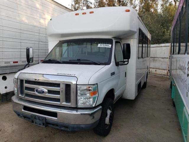 2012 Ford Econoline E450 Super Duty Cutaway Van