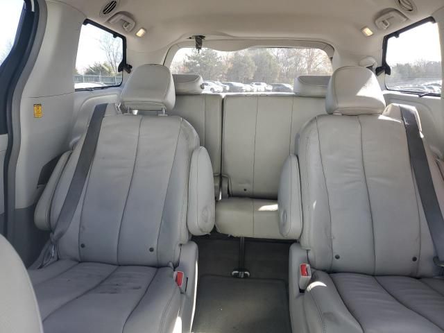 2013 Toyota Sienna XLE