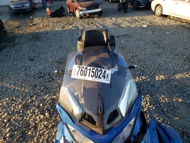 2018 Can-Am Spyder Roadster RT