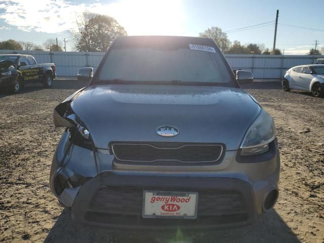 2013 KIA Soul +