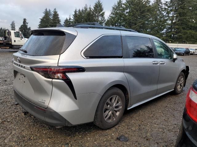 2023 Toyota Sienna LE